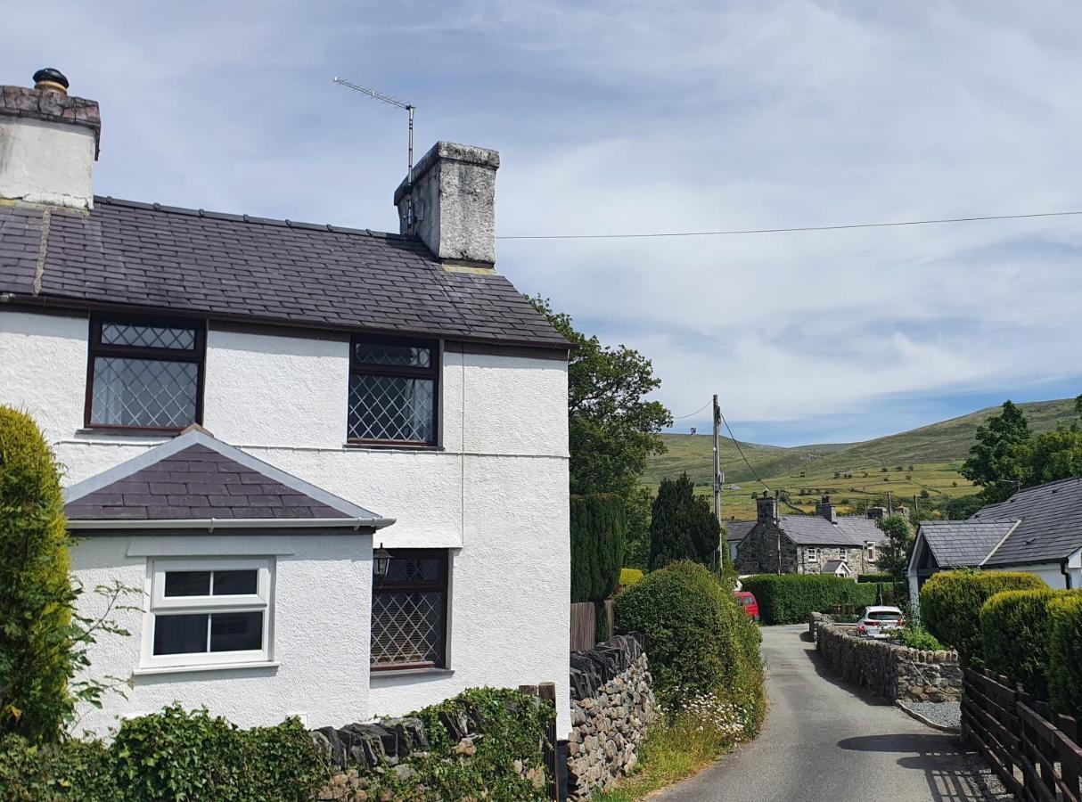 Green Cottage - Snowdonia Llanllechid Bagian luar foto