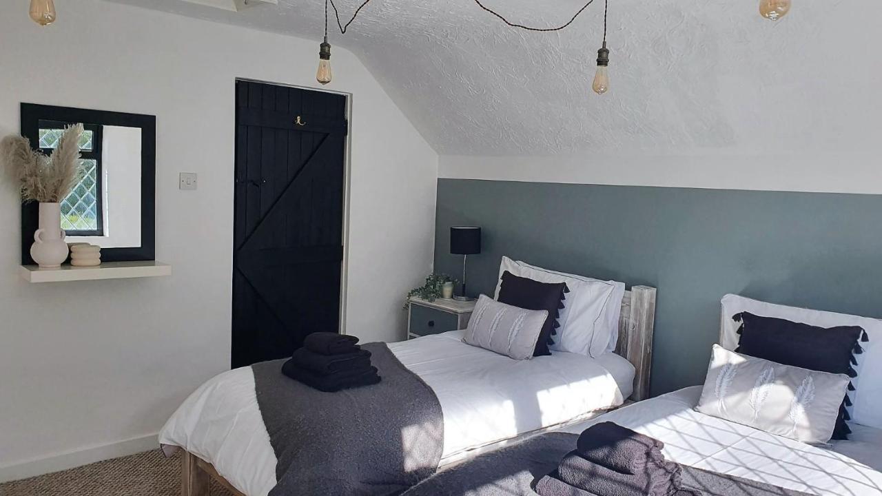 Green Cottage - Snowdonia Llanllechid Bagian luar foto